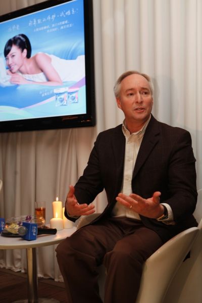 宝洁公司妇女用品全球副总经理大卫伯纳斯畅谈中西方女性宠爱理念对比