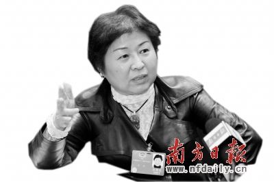 张茵委员接受南方日报两会全媒体报道小组记者采访。
